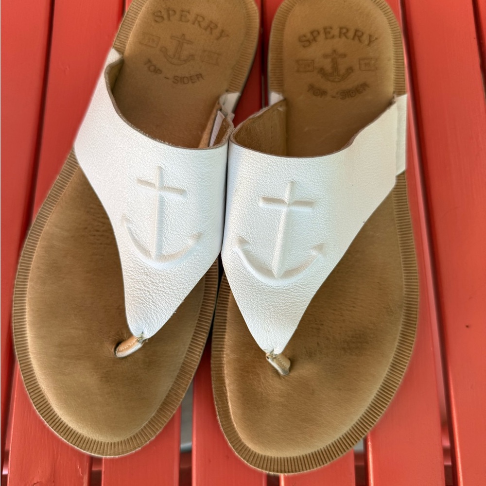 Sperry White Anchor Sandals - EUC